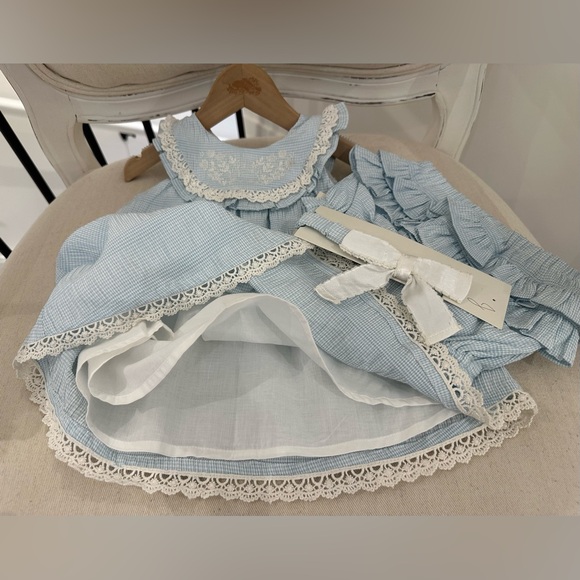 🦢 6~9 Mth Baby Seersucker Embroidered Lace Dress Ruffle Panty Hair Bow Set NWT - Picture 10 of 10